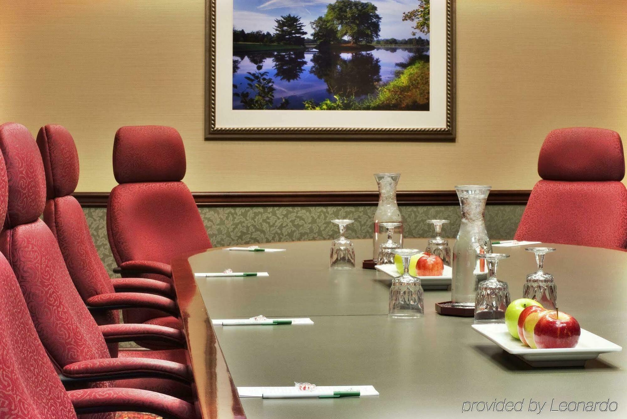 Holiday Inn Dayton/Fairborn I-675 By Ihg Екстериор снимка